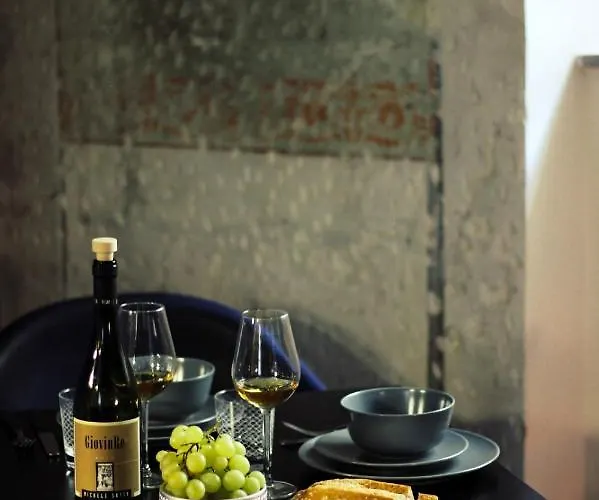 アパート Luccastay 99 *